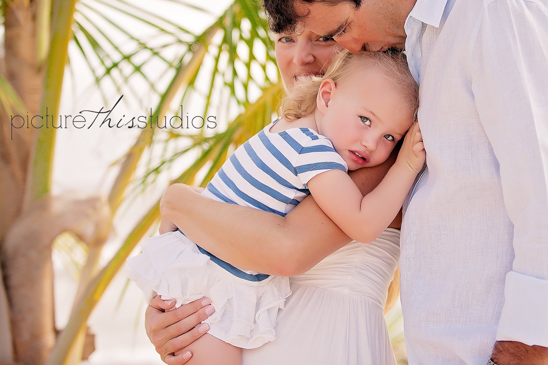 maternity photographers in grand cayman islands