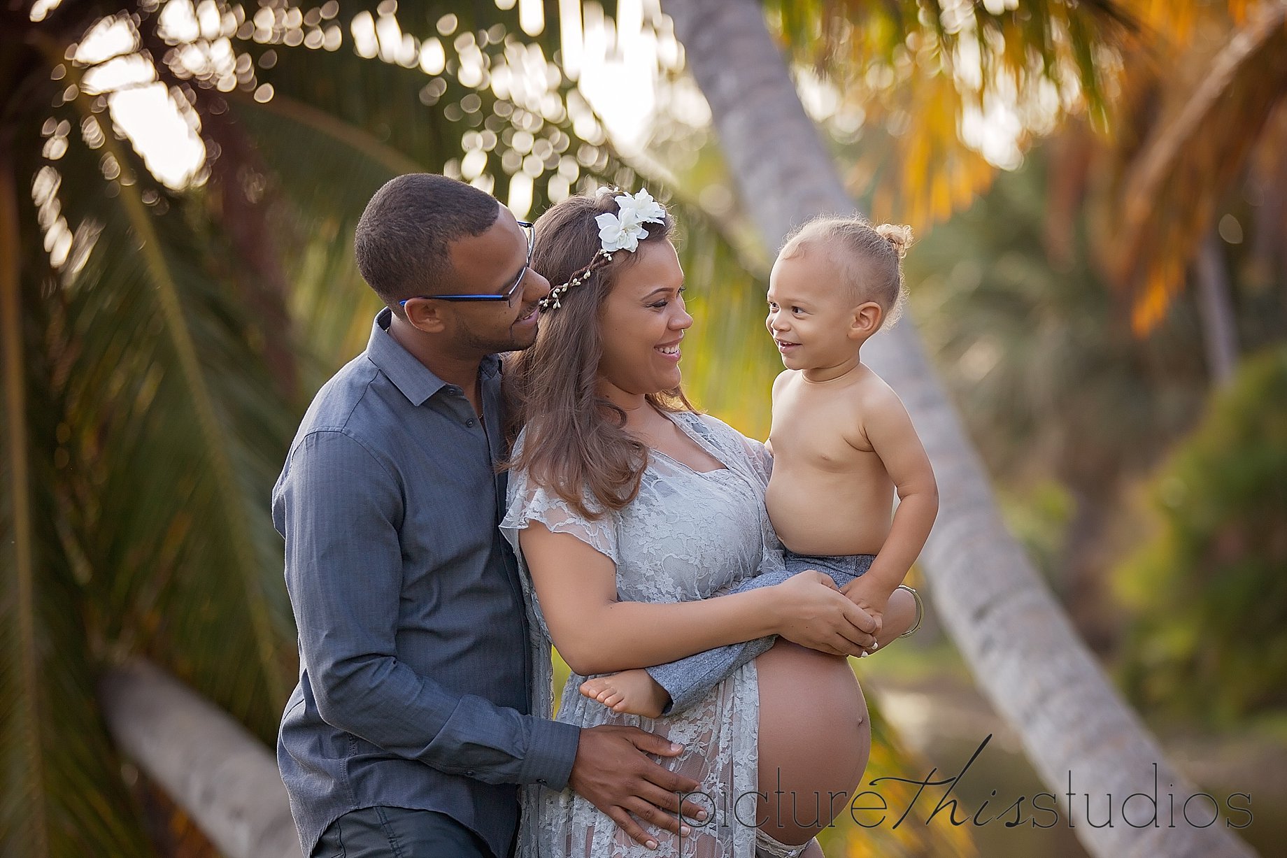 maternity photographers in grand cayman