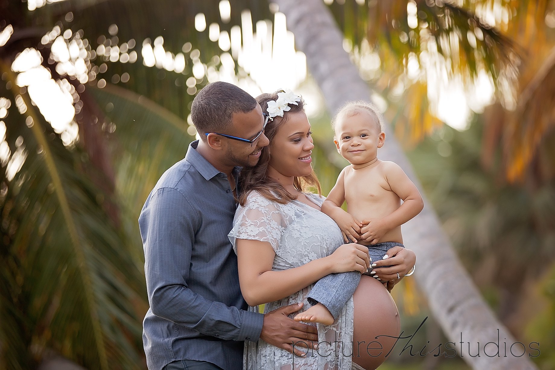 maternity photographers in grand cayman