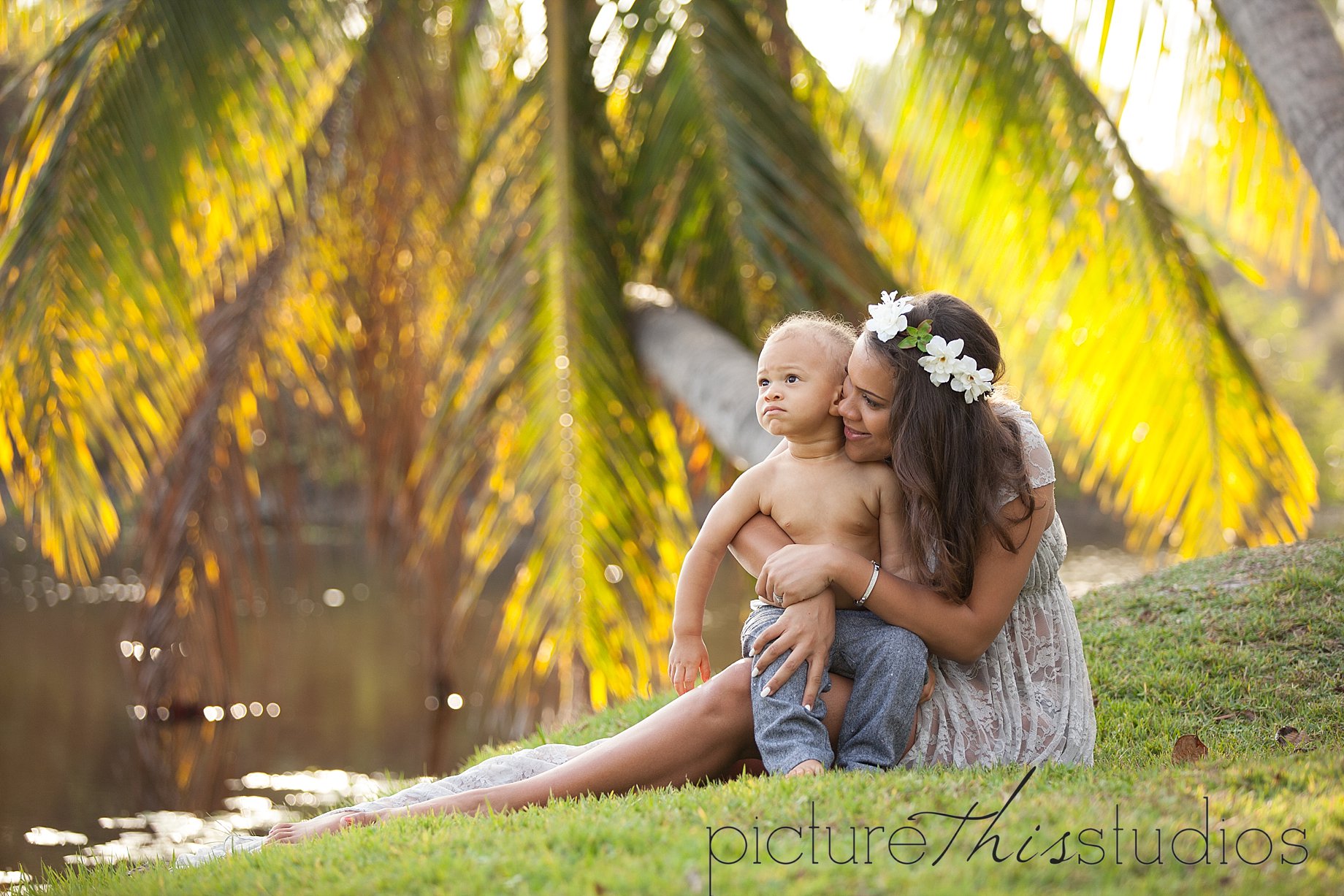 maternity photographers in grand cayman