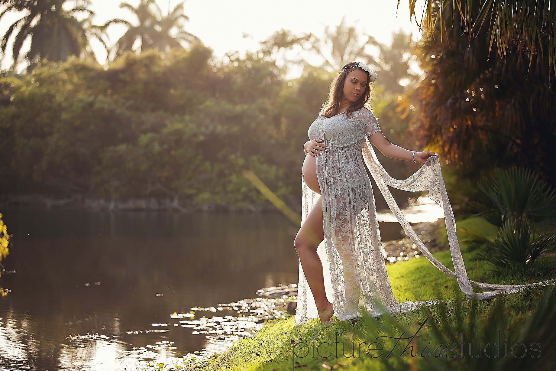 maternity photographers in grand cayman