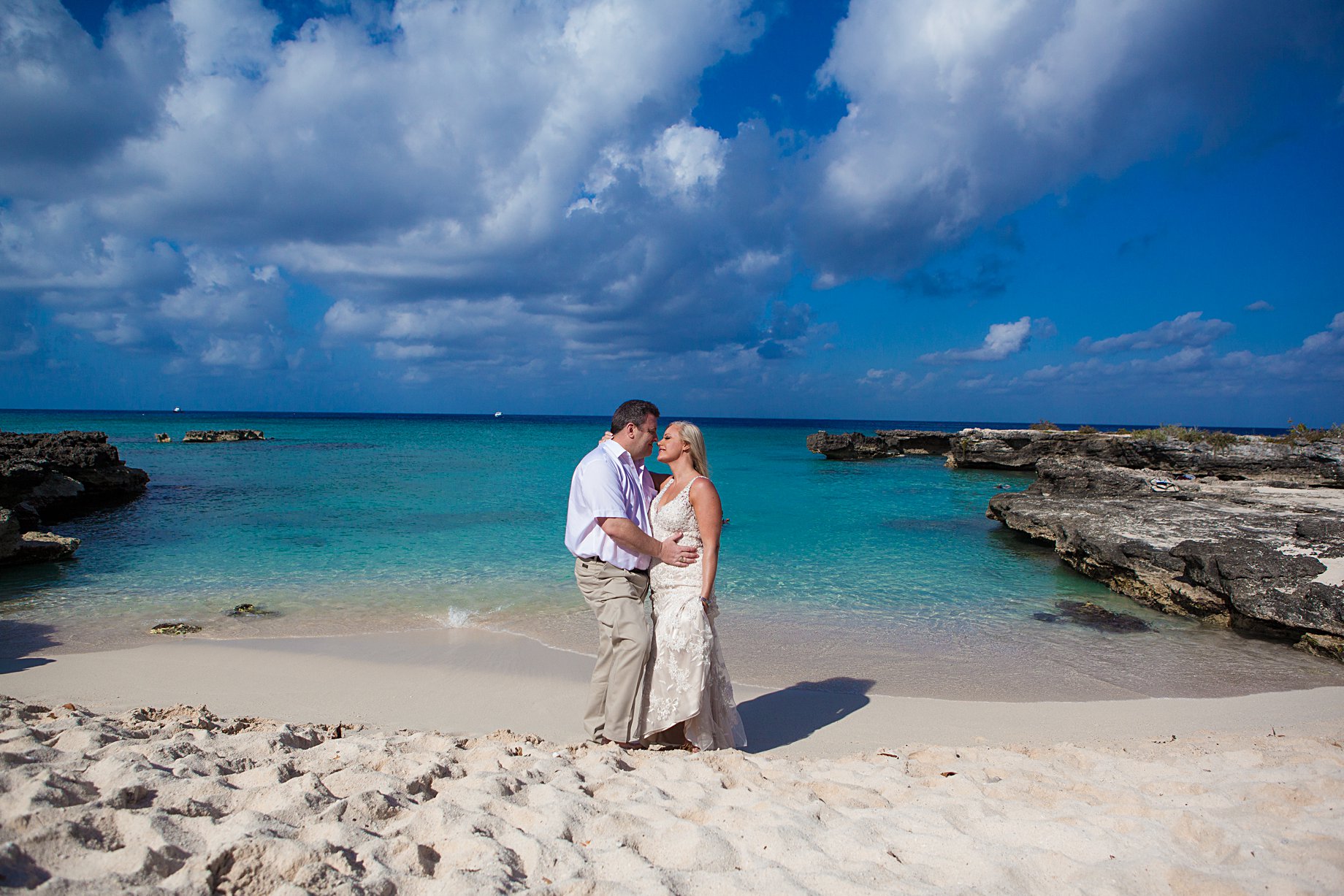 A Smith Cove Wedding | Grand Cayman Islands