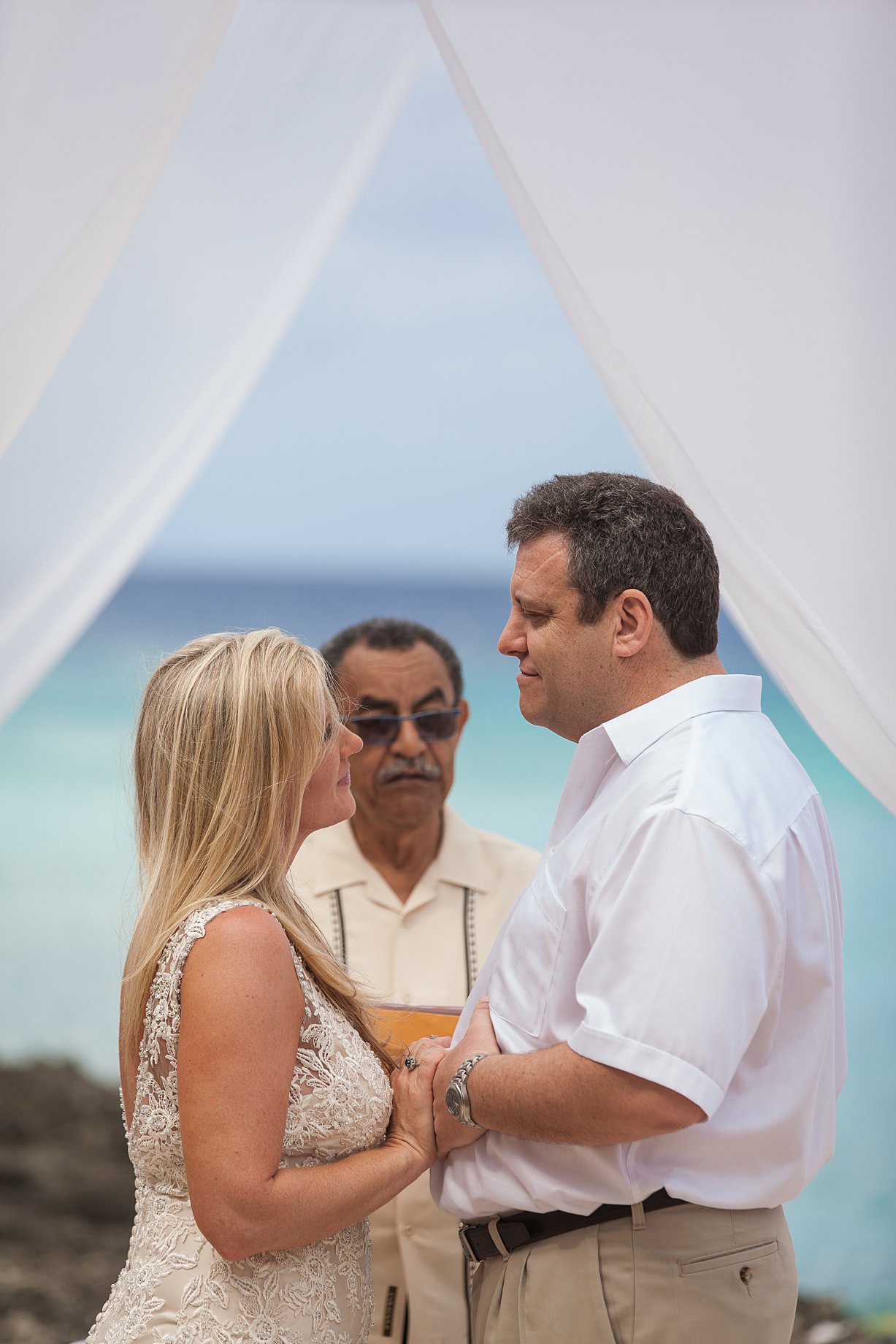 A Smith Cove Wedding | Grand Cayman Islands